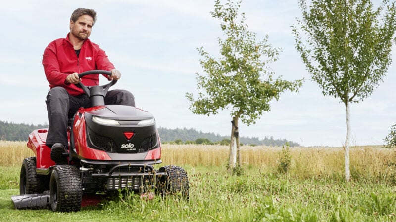 Going Big: Why the AL-KO Range of Lawn Tractors is the Gold Standard for Large Gardens