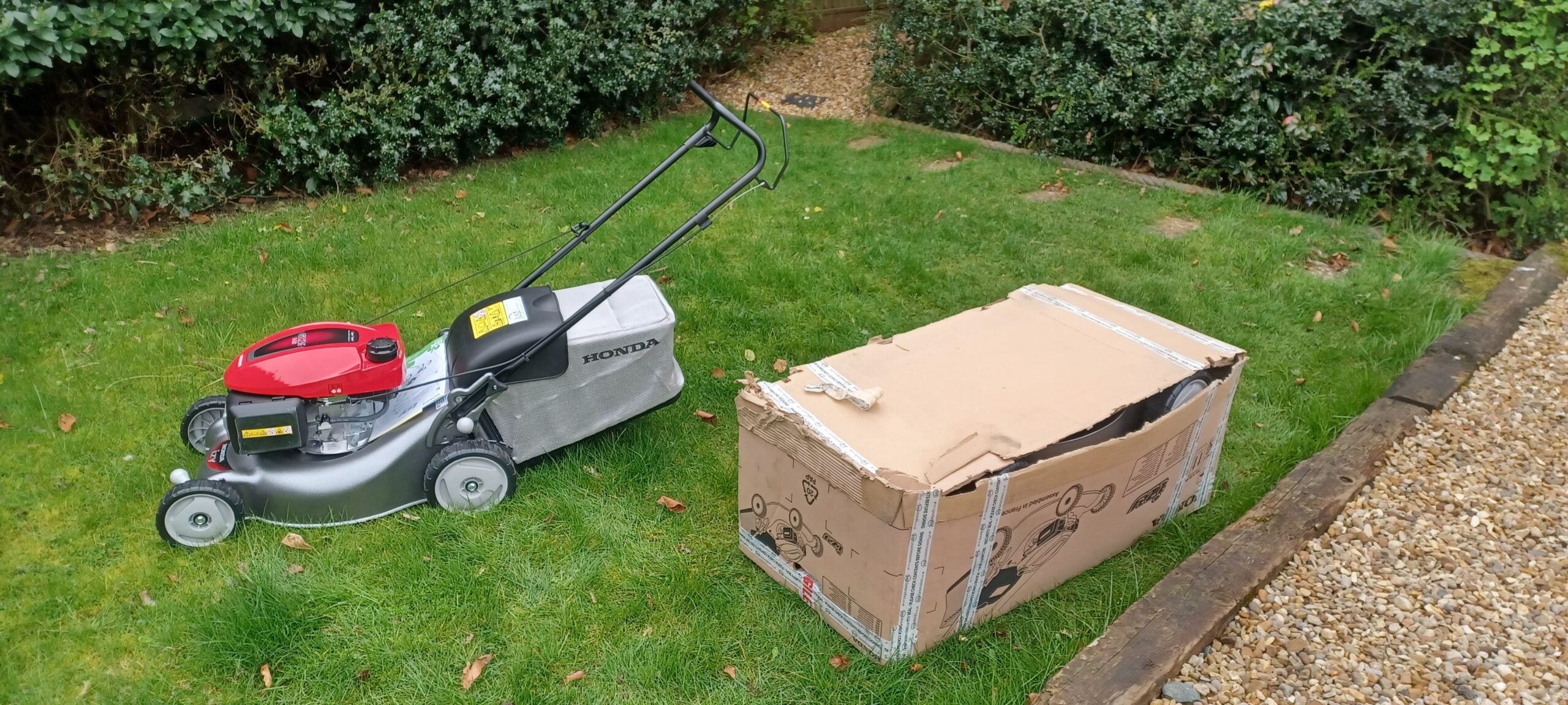 Don’t Buy an Expensive Lawnmower in a Box – Why Delivery Matters More Than You Think