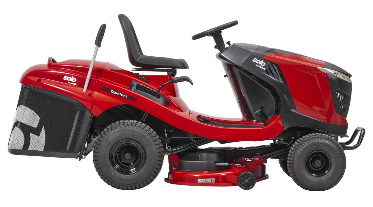 T15-93.3 HD-A Comfort Rear Collect Lawn Tractor by AL-KO