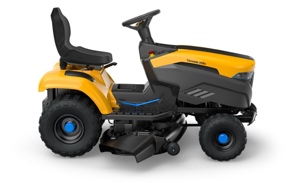 HT 700e cordless hedge trimmer by STIGA