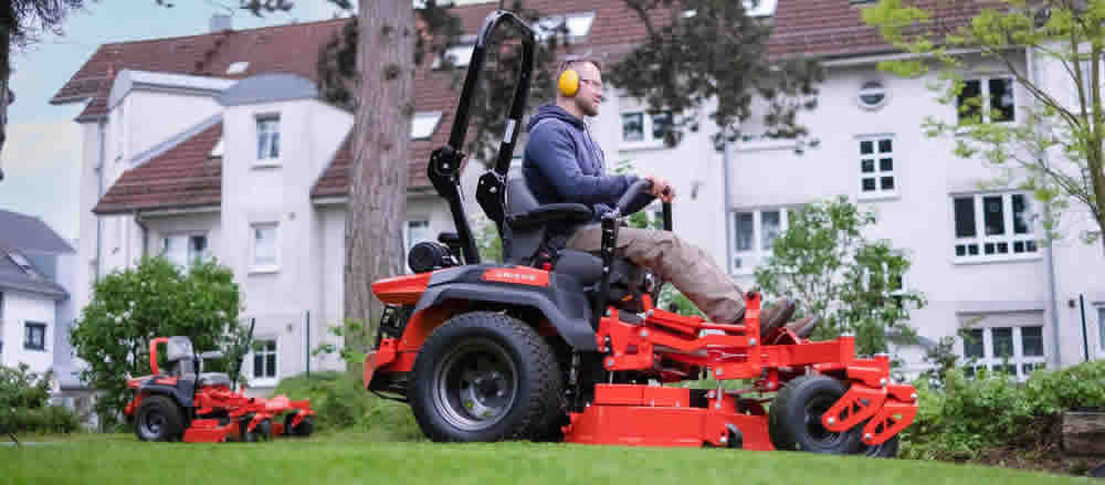 ZENITH 52R Zero Turn Ride On Mower by Ariens
