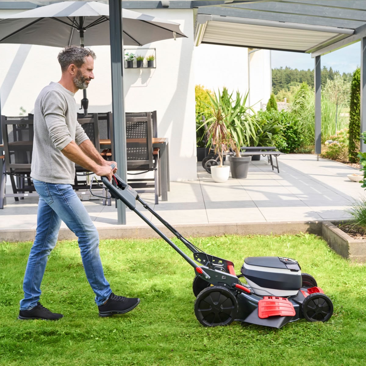 18/36V Comfort 51.6 Li Mower Kit (Inc 2x Batteries & Charger) by AL-KO