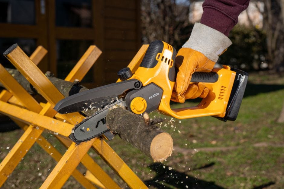Stiga PR 100e 20v Cordless Pruning Saw Kit
