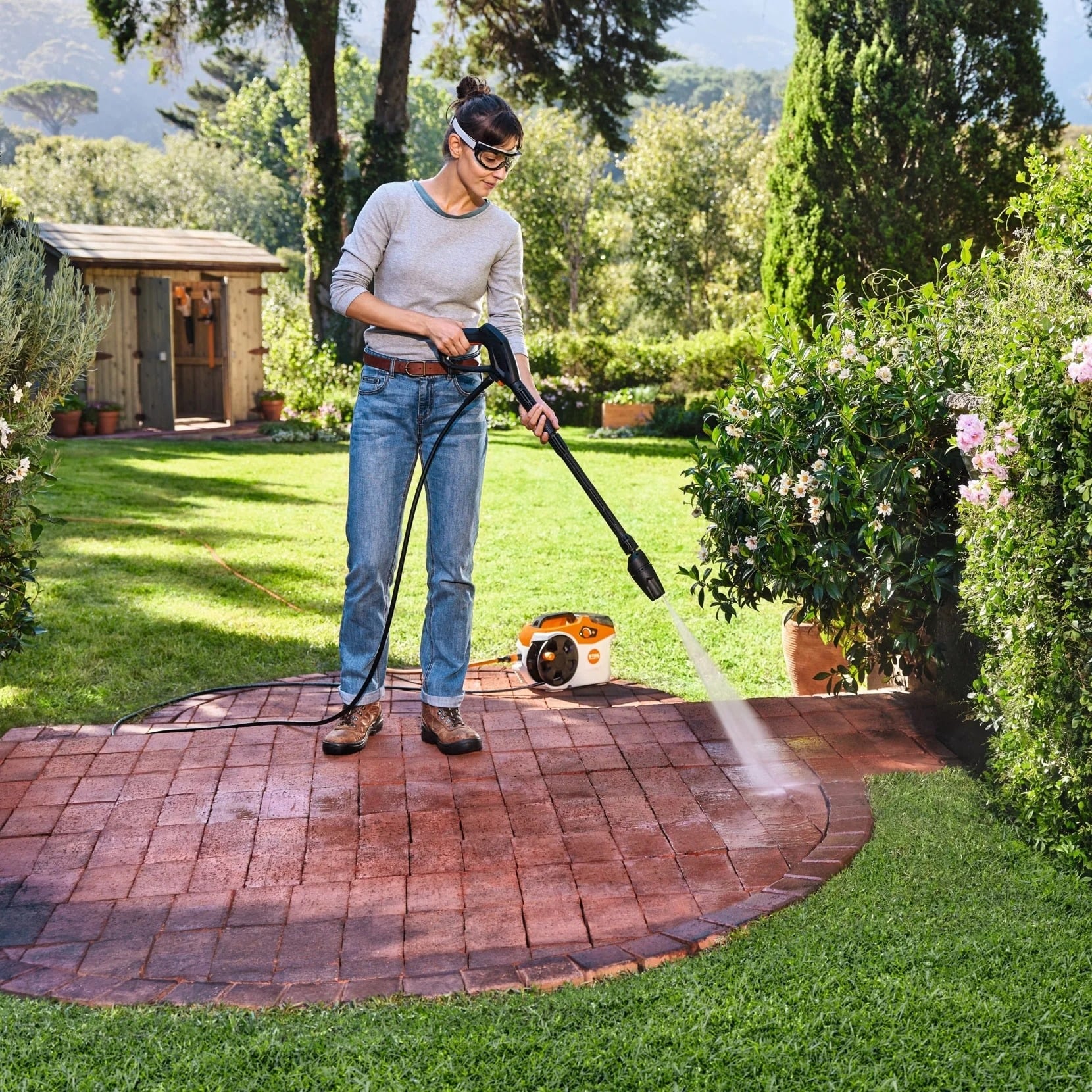 REA 60 Plus Cordless Pressure Washer (Power Unit) by STIHL