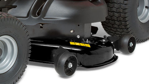 Rigid steel mowing deck with wash port Rigid steel mowing deck with wash port