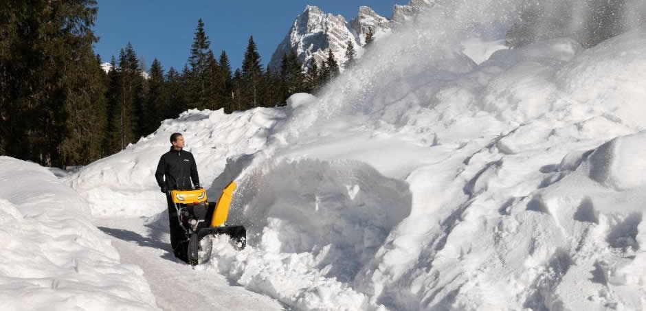 Stiga ST 6272P TRAC Two Stage Snow Thrower
