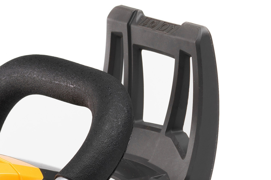 Manual chain brake