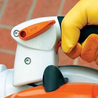 THROTTLE LOCK WITH BUILT-IN STOP SWITCH